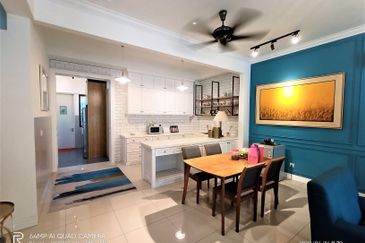 Lake Point Residence