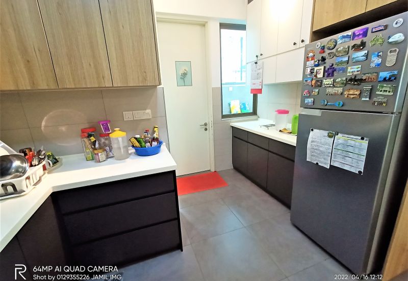 Lake Point Residence