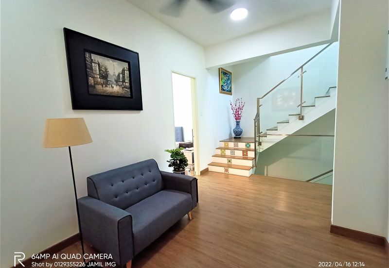 Lake Point Residence