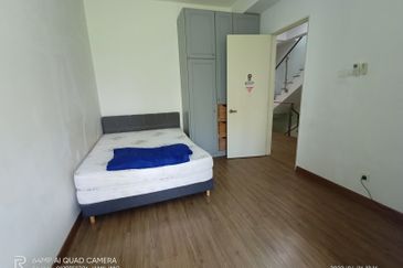 Lake Point Residence