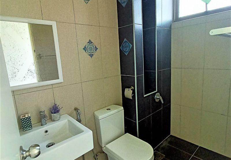 Lake Point Residence