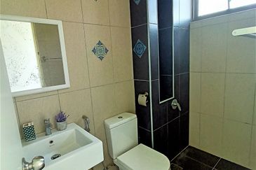 Lake Point Residence