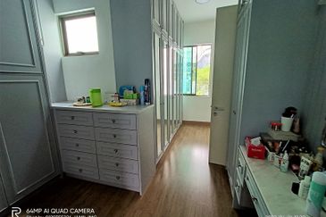 Lake Point Residence