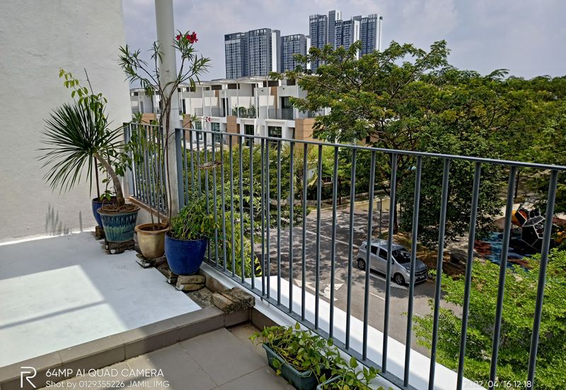 Lake Point Residence