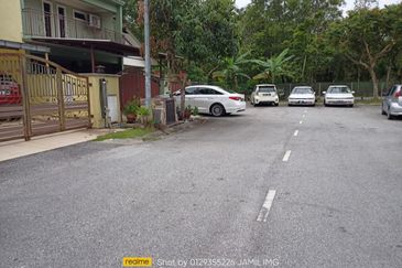 Taman Amanputra, Puchong South