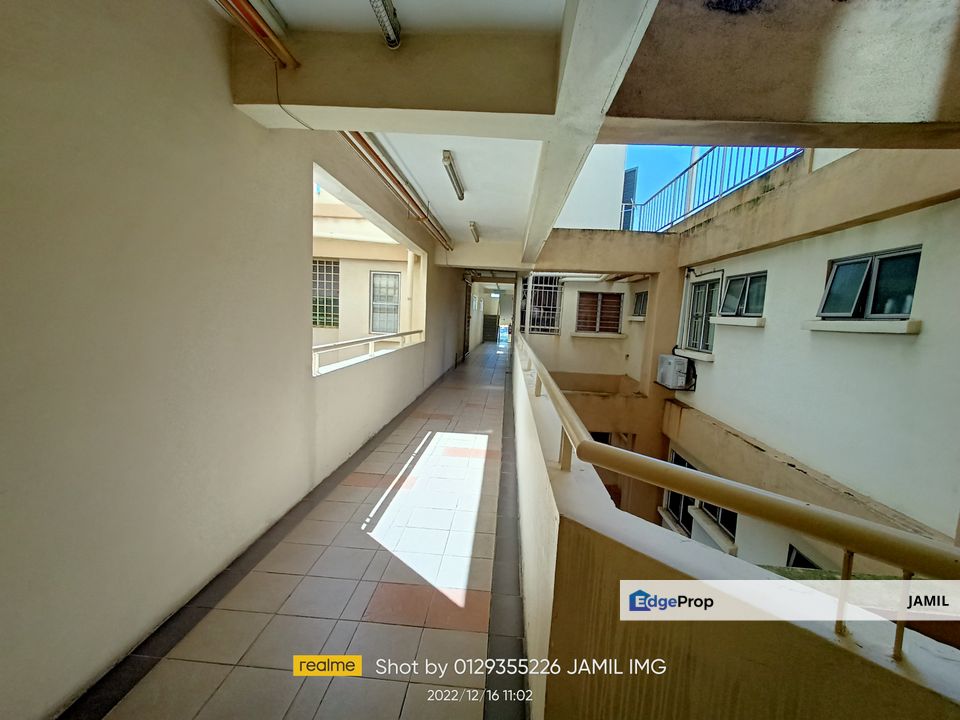 L16 ENDAH PURI CONDO BANDAR BARU SRI PETALING FACING EAST FACING HIGHWAY VIEW, Kuala Lumpur, Bandar Baru Sri Petaling