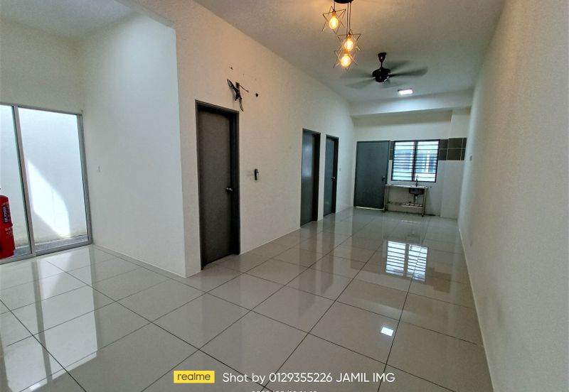 Persiaran Puncak Alam 1 