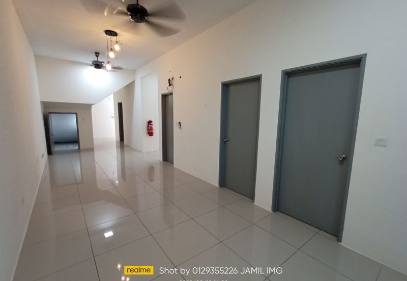 Persiaran Puncak Alam 1 