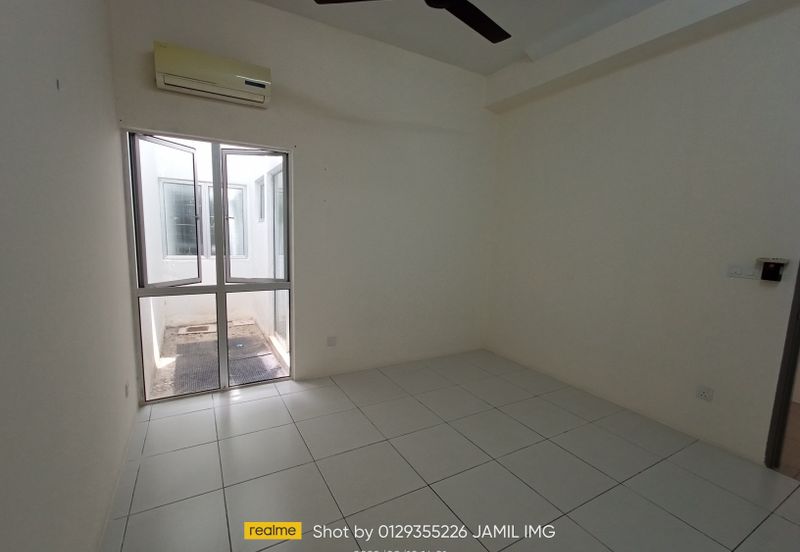 Persiaran Puncak Alam 1 