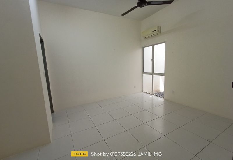 Persiaran Puncak Alam 1 