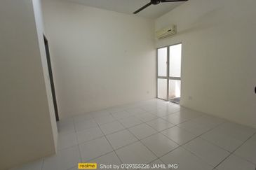 Persiaran Puncak Alam 1 