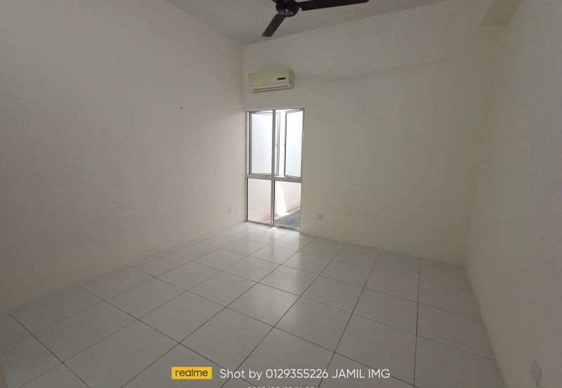 Persiaran Puncak Alam 1 