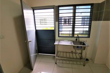 Persiaran Puncak Alam 1 