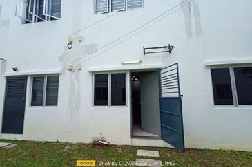 Persiaran Puncak Alam 1 