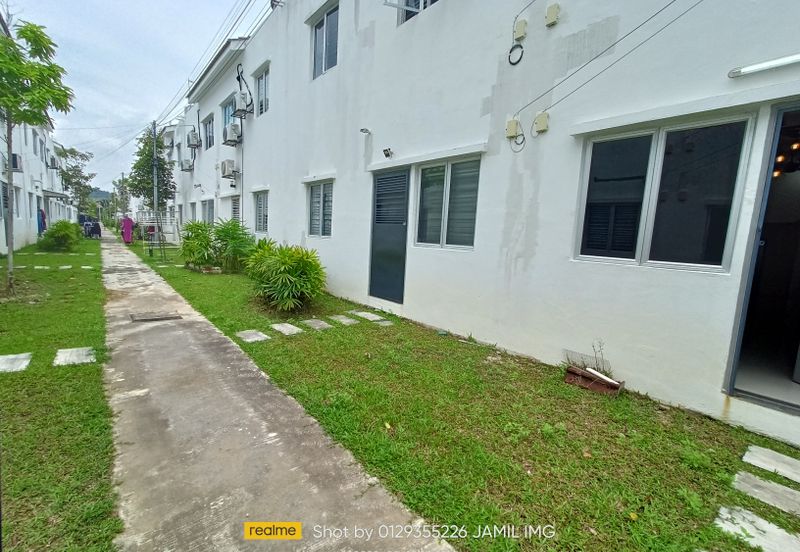 Persiaran Puncak Alam 1 