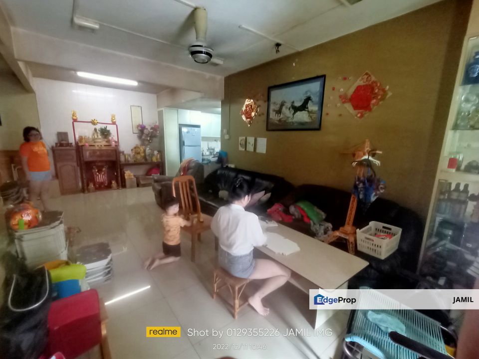 2-STOREY RENOVATED SEMI-D CLUSTER LOW DENSE NEAR TO AMENITIES AND EASY ACCESSIBILITY, Selangor, Puchong