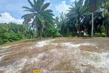 Pantai Remis @ Pengkalan Bharu