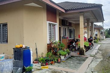 Kampung Tengah