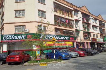 Alpha Arena, Taman Putra Perdana