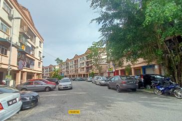 Alpha Arena, Taman Putra Perdana