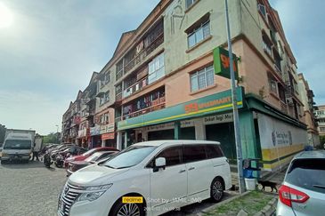 Alpha Arena, Taman Putra Perdana