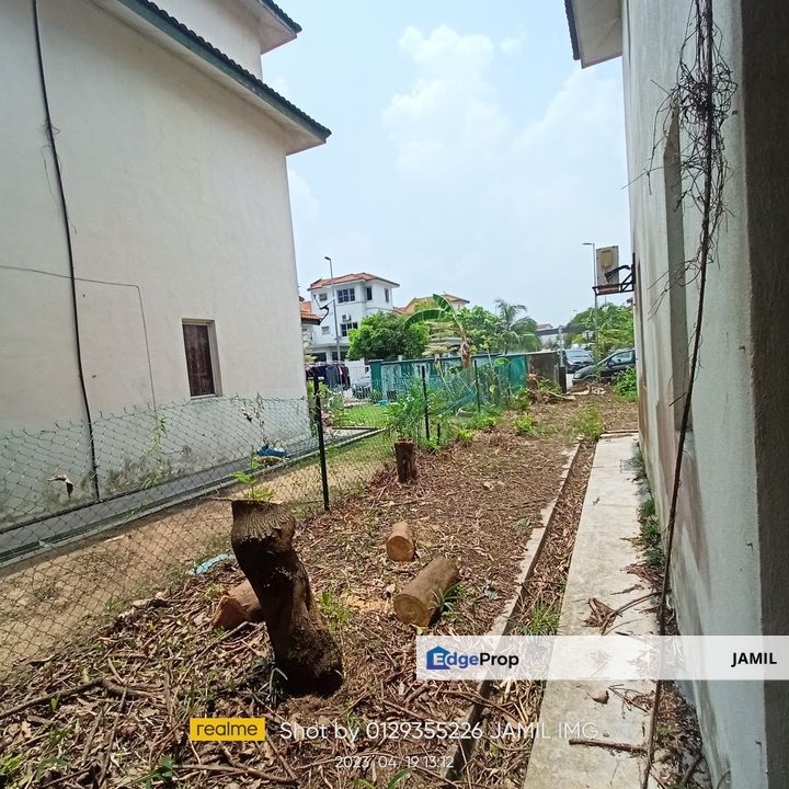 2.5-STOREY TERRACE END-LOT UNIT TAMAN AMANPUTRA URGENT SALE, Selangor, Puchong South