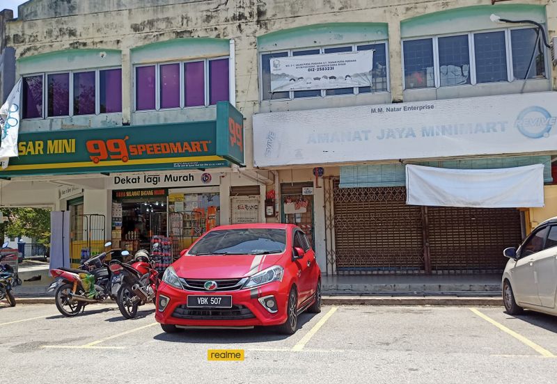 Dahlia Apartment, Putra Perdana