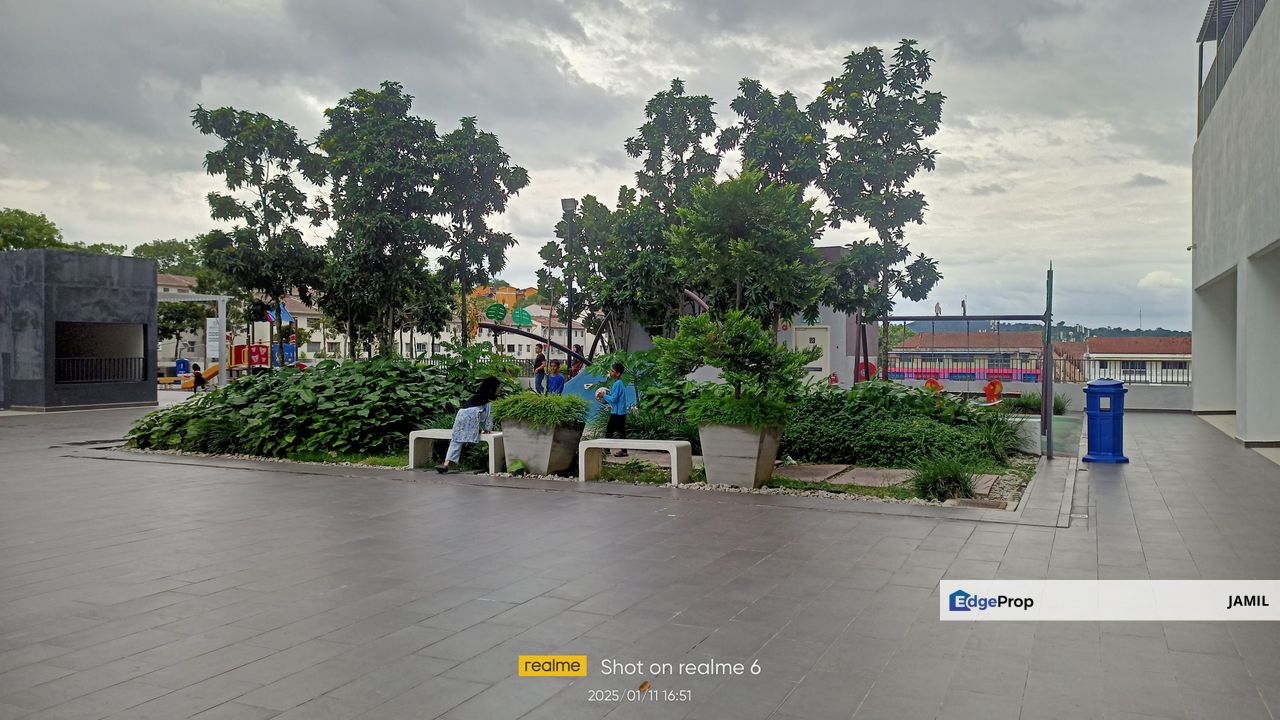 LEVEL 8 GALLERIA 2 TAMAN EQUINE NEAR LRT TO LET, Selangor, Seri Kembangan