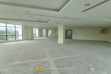 CORPORATE OFFICE @ WISMA NAIM KUCHING FOR SALE