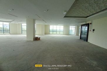 CORPORATE OFFICE @ WISMA NAIM KUCHING FOR SALE