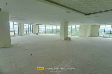 CORPORATE OFFICE @ WISMA NAIM KUCHING FOR SALE