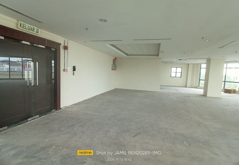 CORPORATE OFFICE @ WISMA NAIM KUCHING FOR SALE