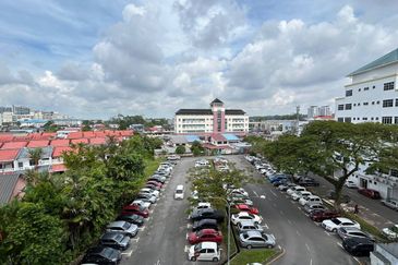 CORPORATE OFFICE @ WISMA NAIM KUCHING FOR SALE