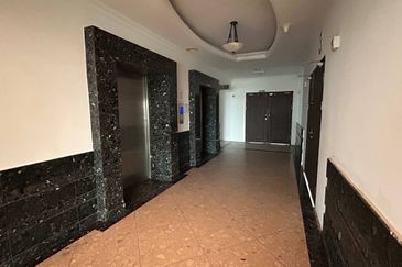 CORPORATE OFFICE @ WISMA NAIM KUCHING FOR SALE