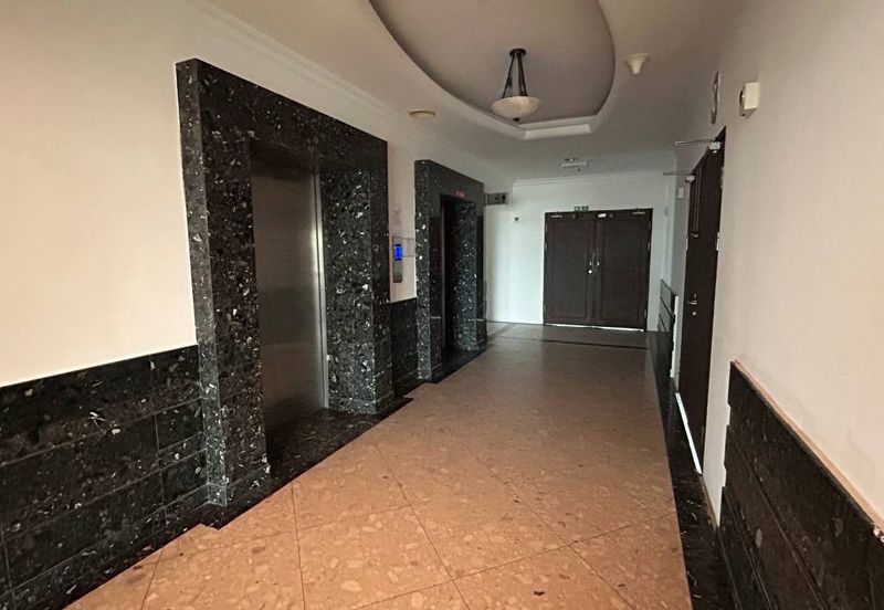 CORPORATE OFFICE @ WISMA NAIM KUCHING FOR SALE