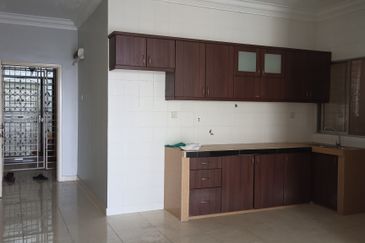 Platinum Hill Condo Pv8