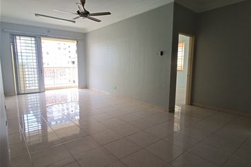 Platinum Hill Condo Pv8