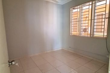 Platinum Hill Condo Pv8