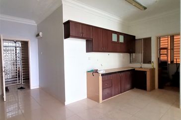 Platinum Hill Condo Pv8