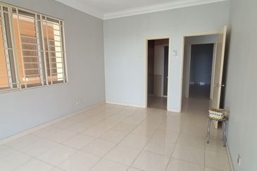 Platinum Hill Condo Pv8