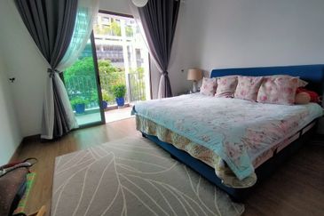 Lake Point Residence