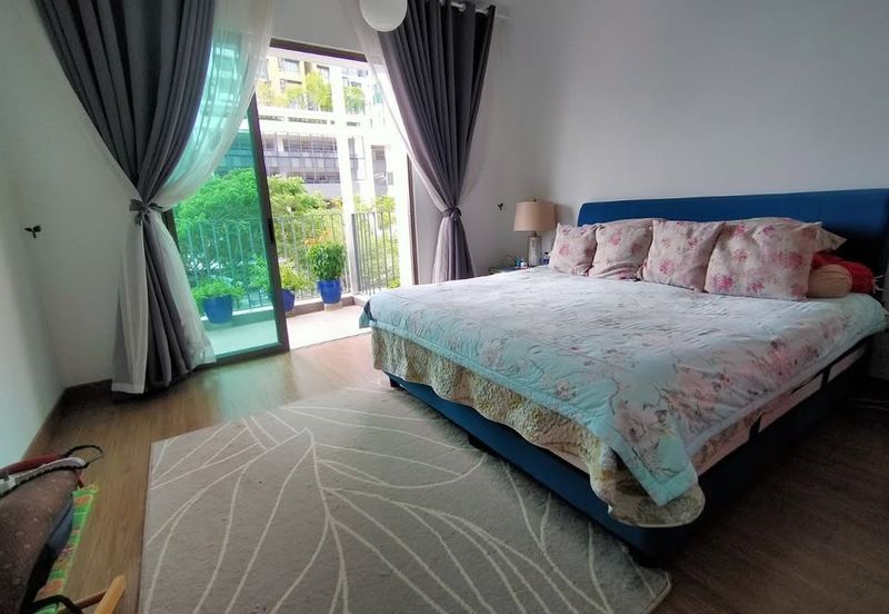 Lake Point Residence