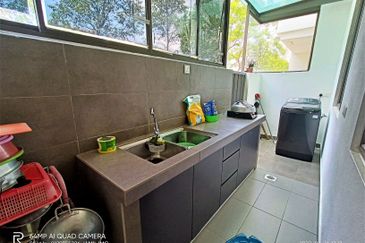 Lake Point Residence