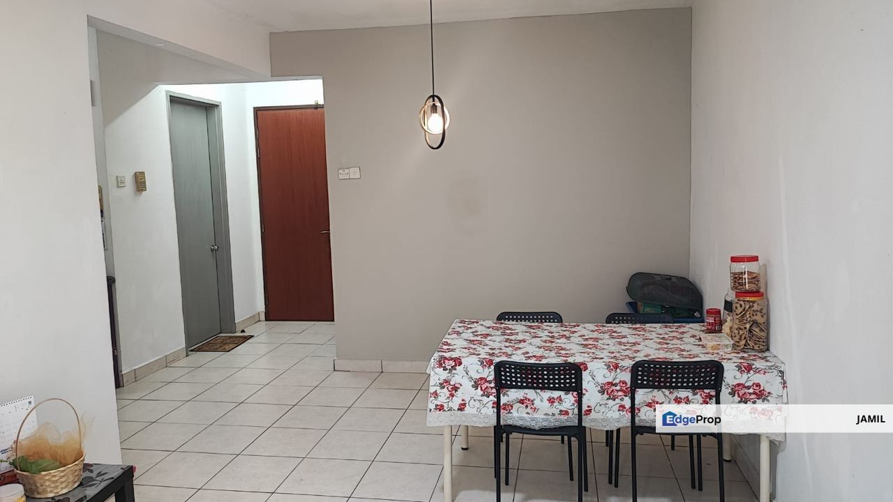 Cyberia Smarthomes @Cyberjaya Lower Level Facing North Facing Pool, Selangor, Sepang