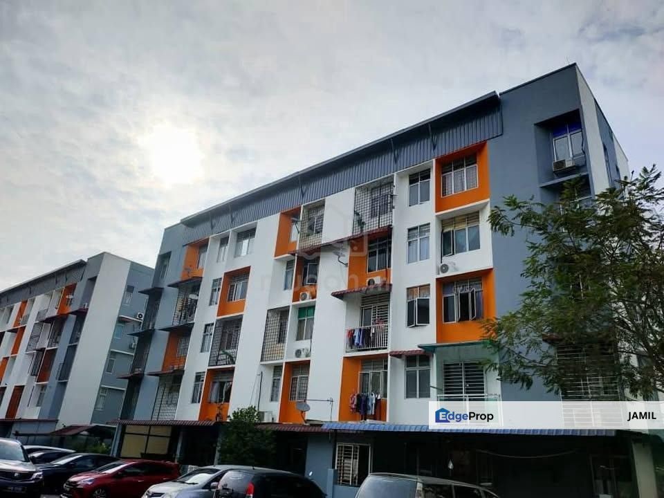 APARTMENT RISTA VILLA TAMAN PUTRA PERDANA L4 NEWLY REFURBISH (OWNER CUT PRICE), Selangor, Puchong