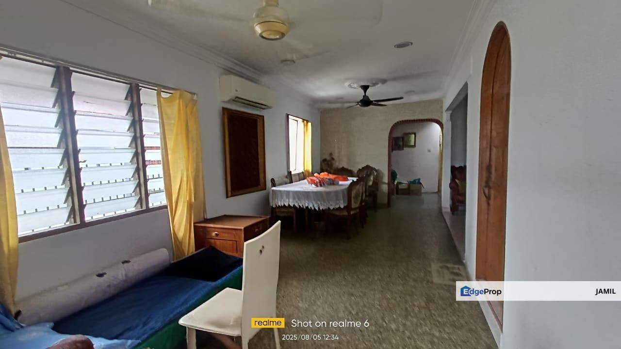 Teres 1 1/2 tingkat siap ubahsuai Pandamaran Jaya Pelabuhan Klang, Selangor, Port Klang