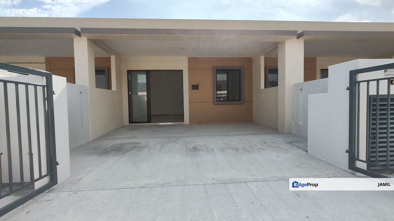 Taman Intan Baiduri Salak Tinggi New Single Storey Link House , Selangor, Sepang