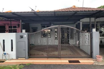 JALAN SP 7/4 BANDAR SAUJANA PUTRA