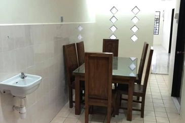 JALAN SP 7/4 BANDAR SAUJANA PUTRA