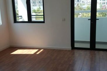 Cradleton @ Eco Majestic